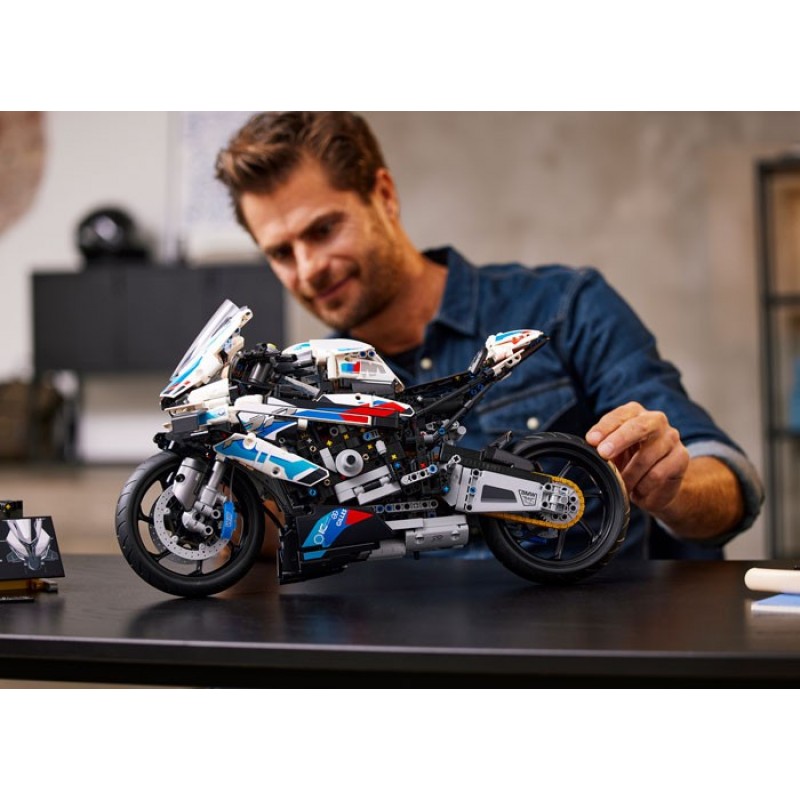 MOTOCICLETA BMW M1000 RR K66 LEGO Technic 42130